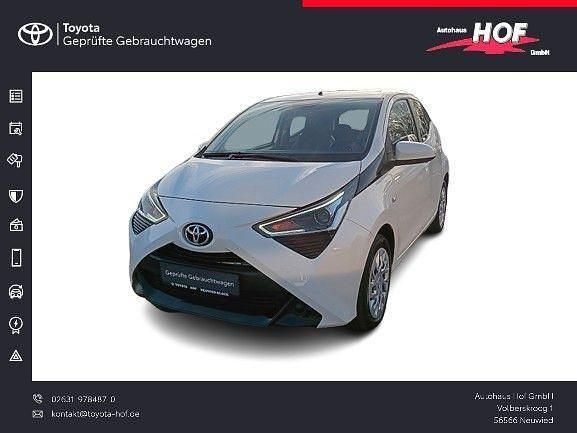 Weiß Gebraucht 2020 Toyota Aygo X-play Kleinwagen | 9.990 € (Fairer Preis) - Bild 1/4