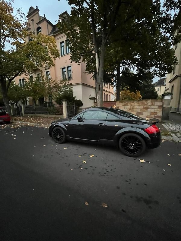 Second-hand Audi TT 250 CP (183 kW) 2003 Negru Coupe
