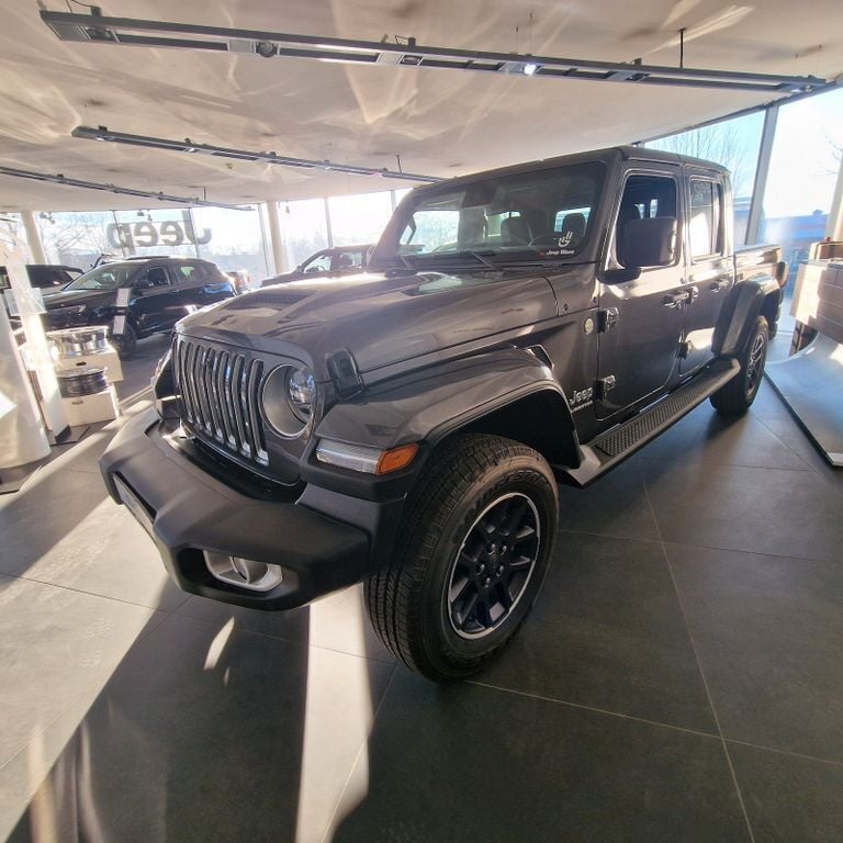 Grau Gebraucht 2022 Jeep Gladiator Overland SUV | 64.990 € (Fairer Preis) - Bild 1/4