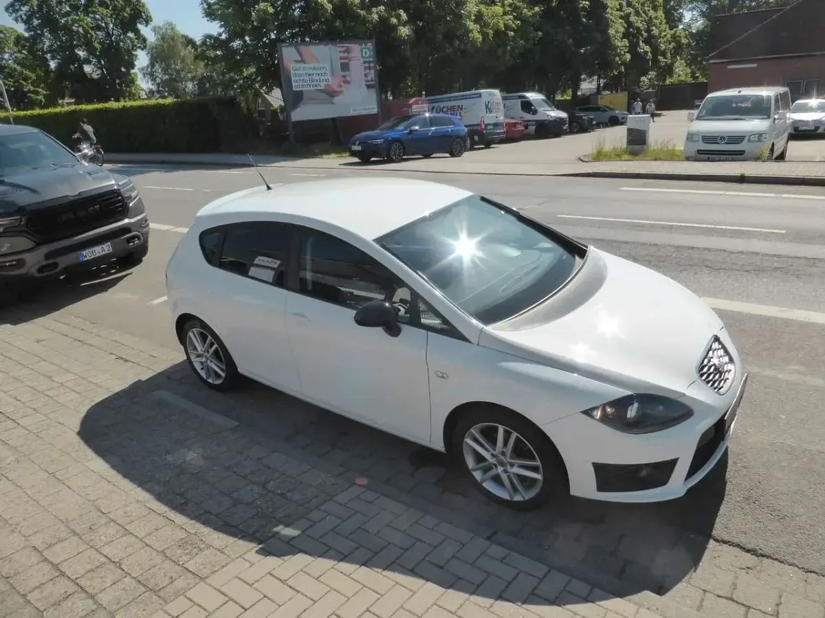 Gebraucht Seat Leon FR 125 PS (91 kW) 2012 Weiß Limousine