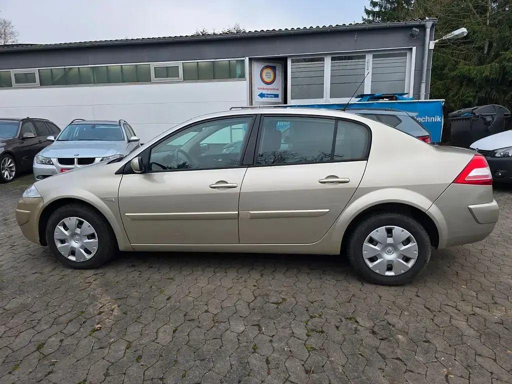 Occasion Renault Mégane 111 ch (81 kW) 2008 Argent Berline