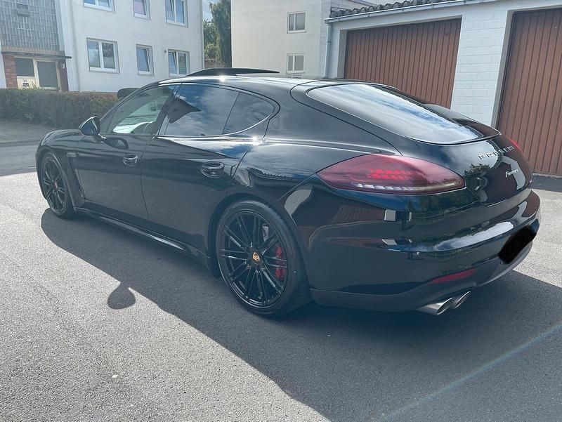 Schwarz Gebraucht 2015 Porsche Panamera Edition Limousine | 37.999 € - Bild 1/4
