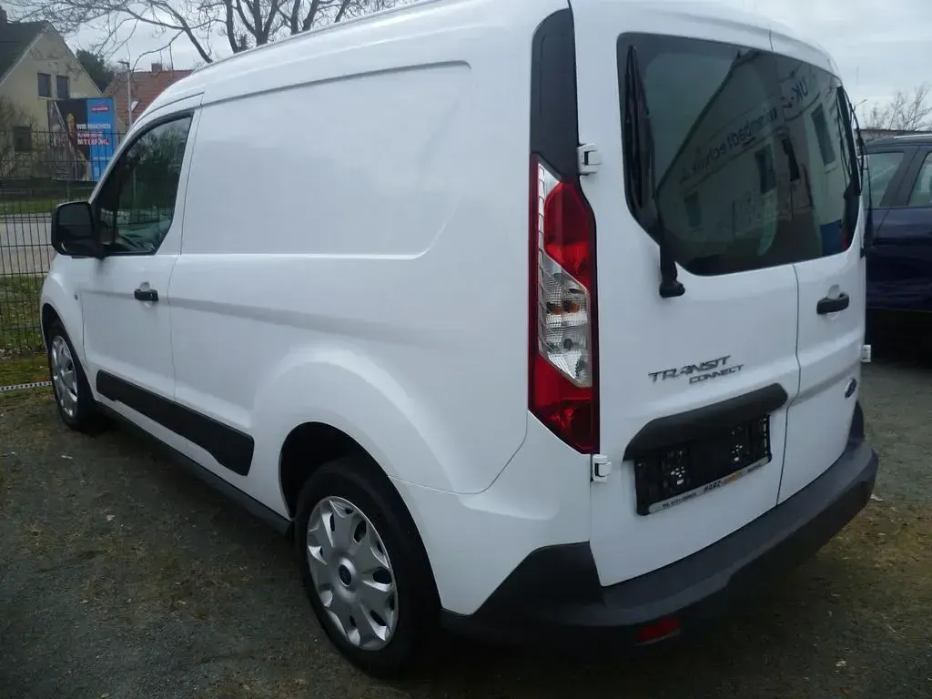 Gebraucht Ford Transit 101 PS (74 kW) 2017 Weiß Van / Kleinbus