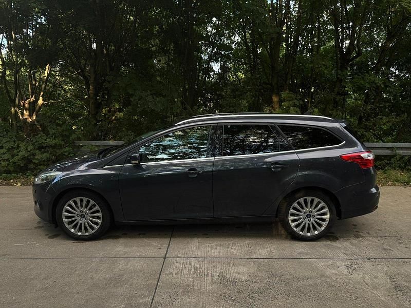 Gebraucht Ford Focus 150 PS (110 kW) 2013 Grau Kombi