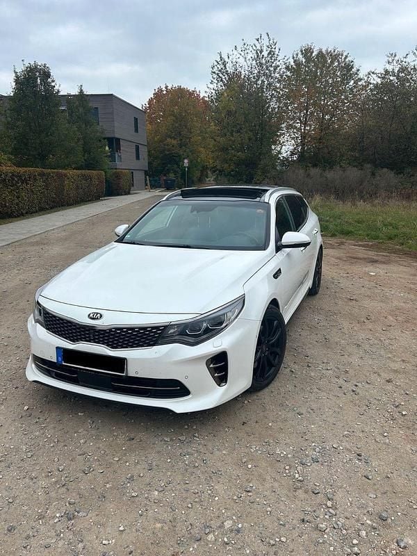 Weiß Gebraucht 2018 Kia Optima Kombi | 18.100 € (Fairer Preis) - Bild 1/4