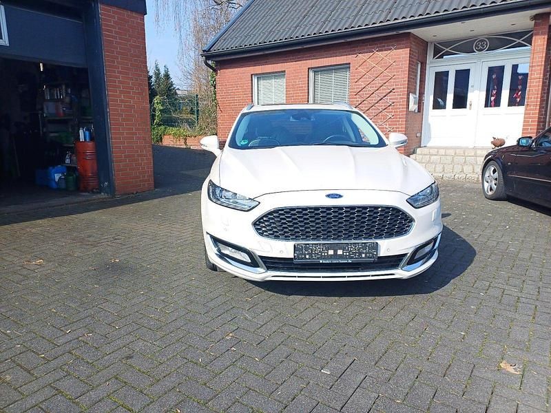 Gebraucht Ford Mondeo Vignale 211 PS (155 kW) 2017 Weiß Kombi