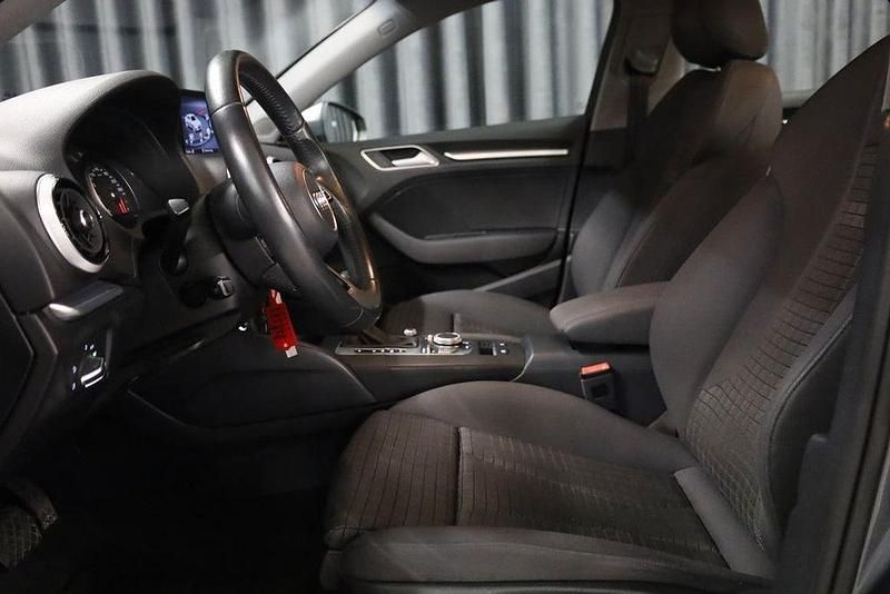 Second-hand Audi A3 Sport 190 CP (139 kW) 2020 Gri Berlinǎ