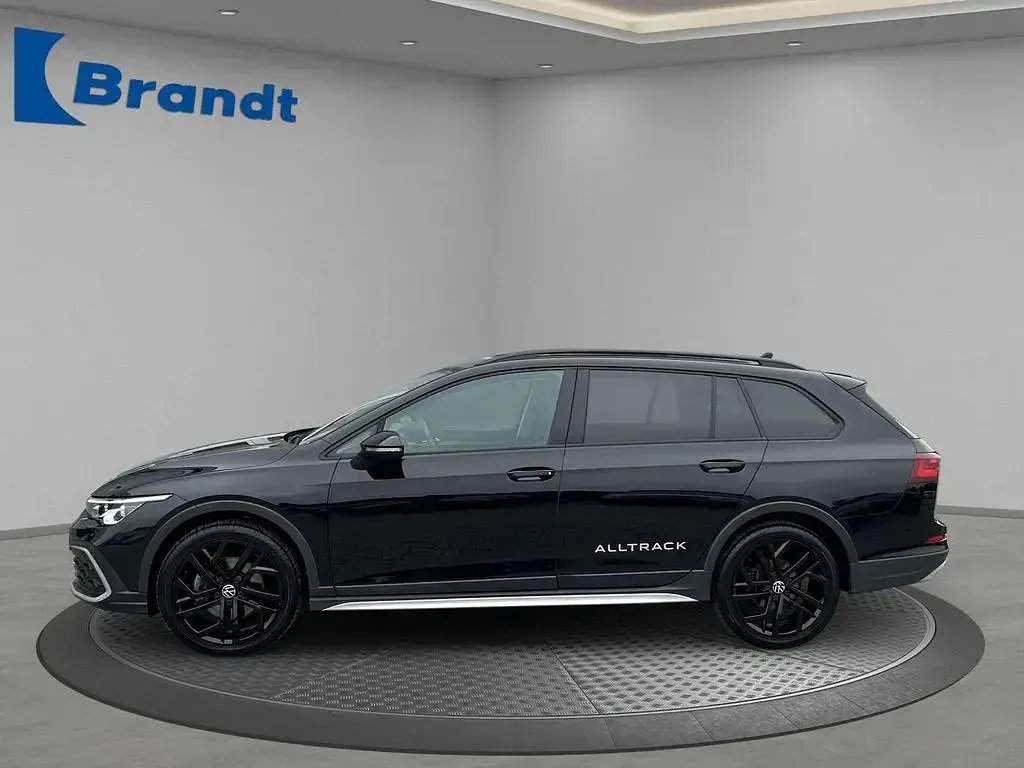 Gebraucht VW Golf Alltrack 200 PS (147 kW) 2024 Grenadillschwarz metallic (metallic) Kombi