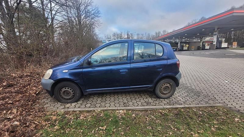 Gebraucht Toyota Yaris 65 PS (47 kW) 2002 Blau Kleinwagen