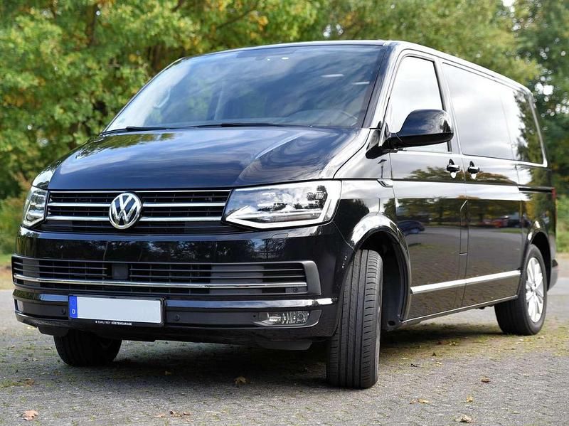 Schwarz Gebraucht 2018 VW Multivan Highline Van | 33.500 € (Guter Preis) - Bild 1/4