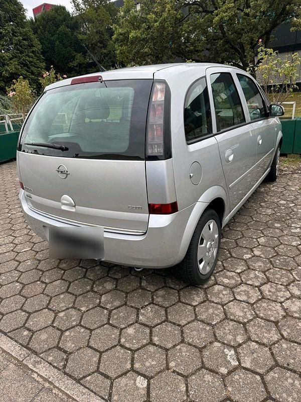Grau Gebraucht 2005 Opel Meriva Van / Kleinbus | 1.700 € (Fairer Preis) - Bild 1/4