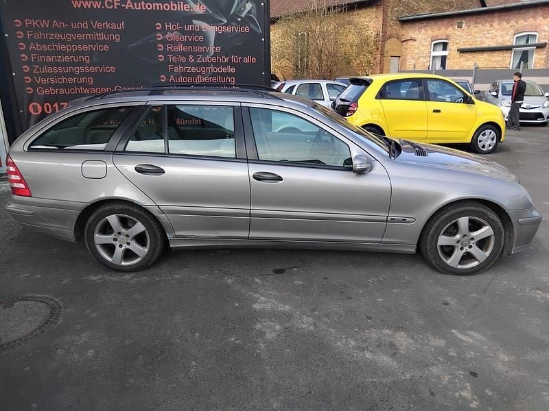Gebraucht Mercedes C200 122 PS (89 kW) 2005 Silber Kombi