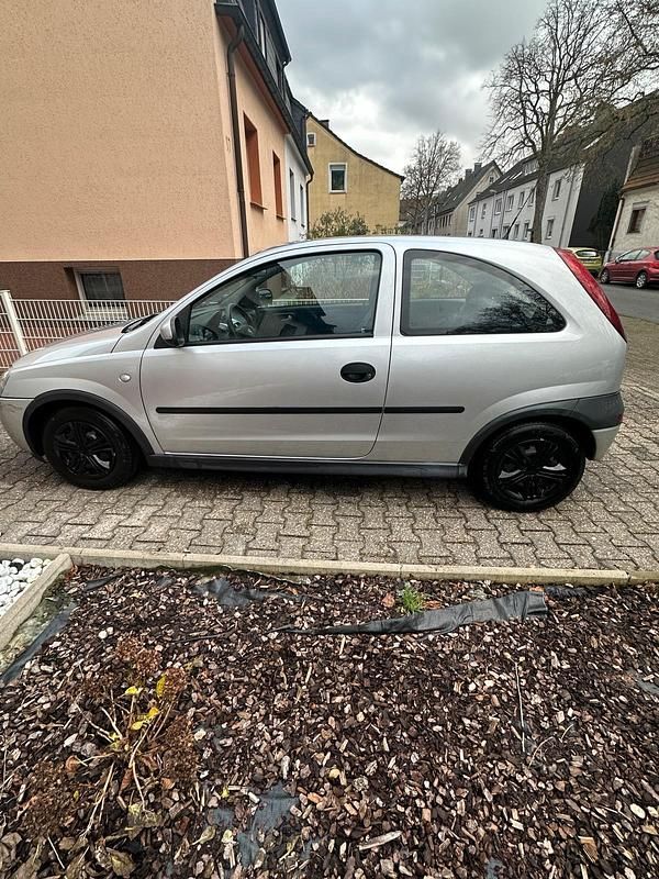 Gebraucht Opel Corsa 75 PS (55 kW) 2002 Silber Kleinwagen