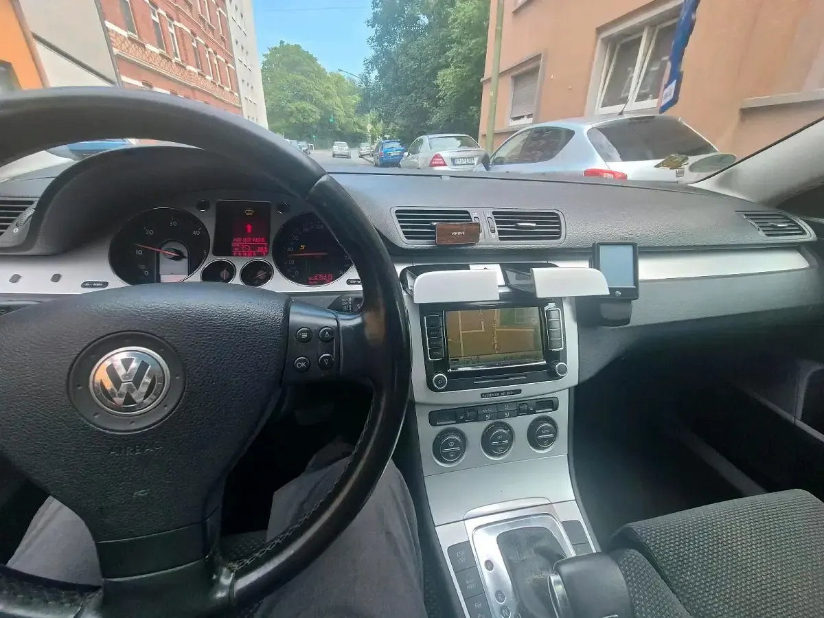 Gebraucht VW Passat 140 PS (102 kW) 2008 Schwarz Kombi