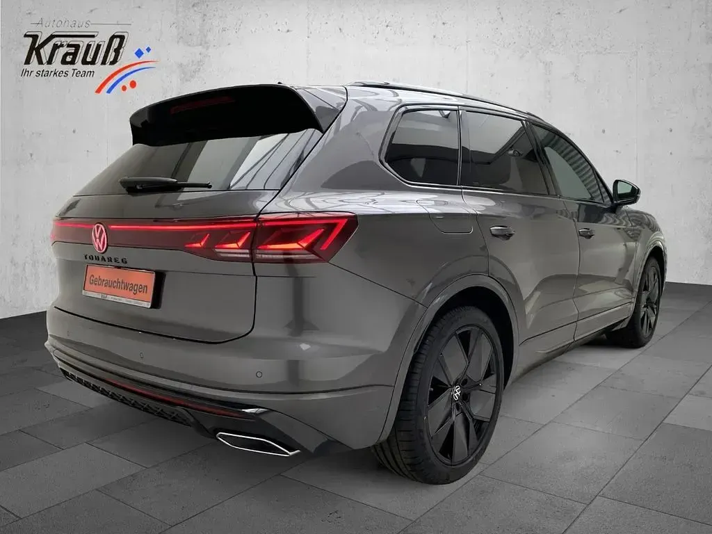 Neu VW Touareg R-line 286 PS (210 kW) 2026 Grau SUV