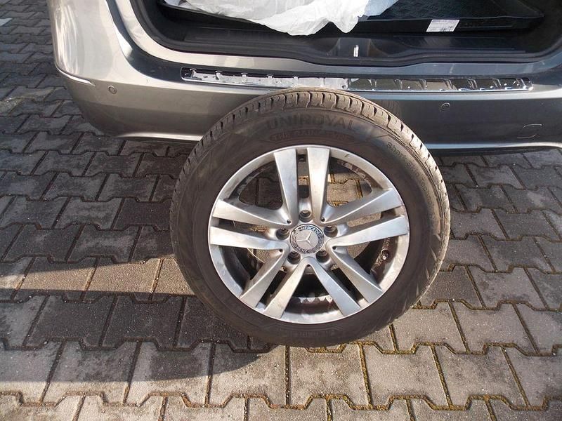 Gebraucht Mercedes B180 122 PS (89 kW) 2012 Grau Van / Kleinbus