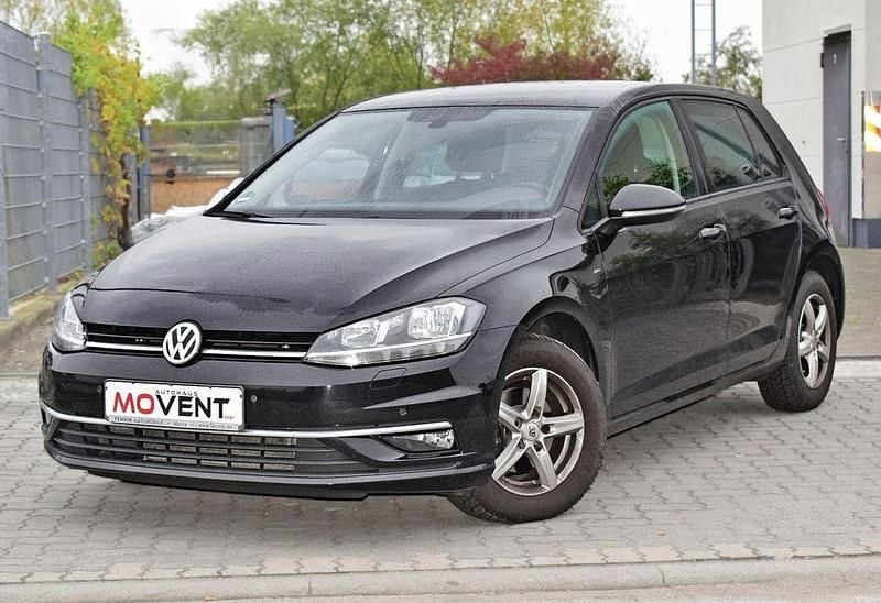Schwarz Gebraucht 2018 VW Golf VII Join Limousine | 7.990 € (Superpreis) - Bild 1/4