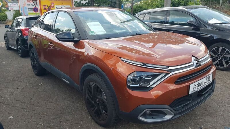 Lackierung pulsorange/typ aus Gebraucht 2021 Citroën C4 Shine Limousine | 17.900 € (Etwas zu teuer) - Bild 1/4