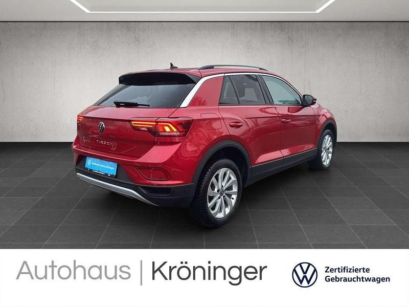 Gebraucht VW T-Roc Life 150 PS (110 kW) 2024 Kings red metallic SUV