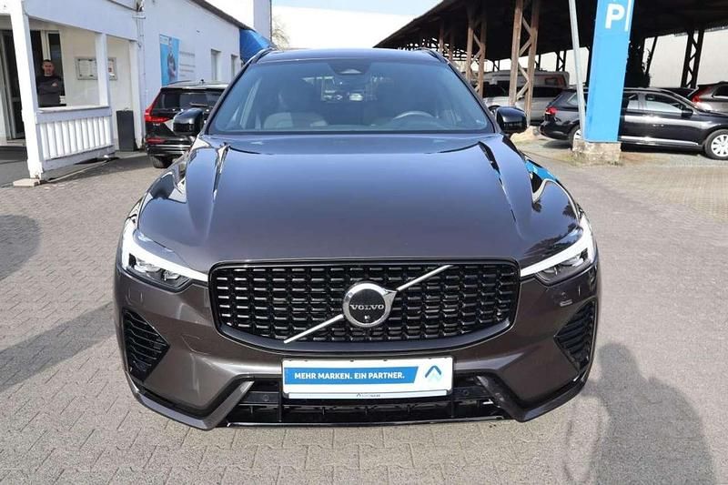 Gebraucht Volvo XC60 Plus 398 PS (292 kW) 2022 Platinum grey SUV