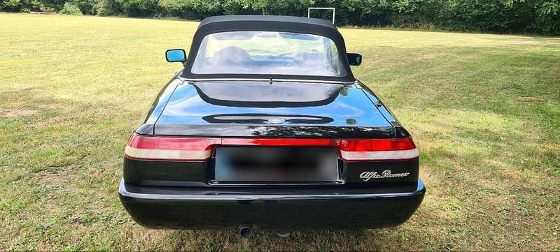 Gebraucht Alfa Romeo Spider 120 PS (88 kW) 1992 Schwarz Cabrio