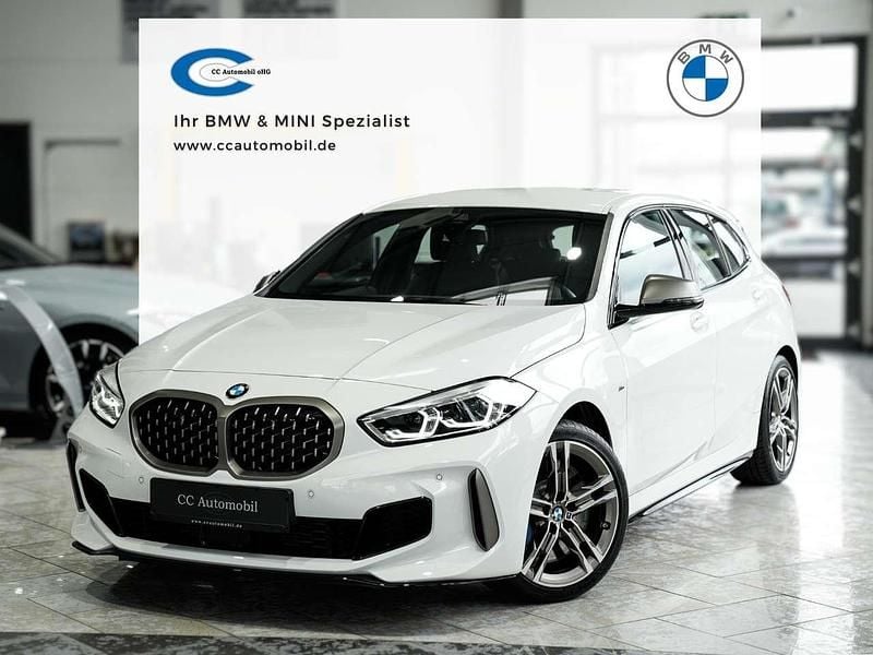 Alpinweiss iii Gebraucht 2024 BMW M135 Performance Kleinwagen | 35.899 € (Superpreis) - Bild 1/3