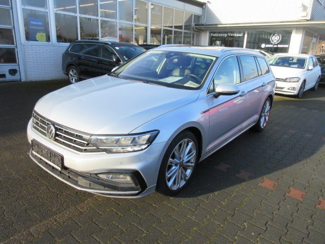 Deep black (metallic) Gebraucht 2021 VW Passat Business Kombi | 24.988 € (Fairer Preis) - Bild 1/4