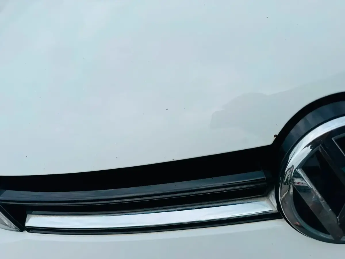 Gebraucht VW Golf VII 86 PS (63 kW) 2014 Weiß Coupé
