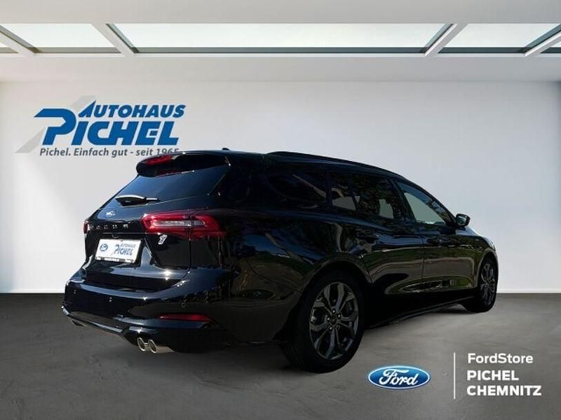Gebraucht Ford Focus ST-Line 125 PS (91 kW) 2024 Schwarz(metallic) Kombi