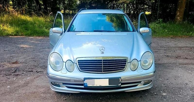Silber Gebraucht 2007 Mercedes E280 Avantgarde Kombi | 5.300 € (Guter Preis) - Bild 1/4