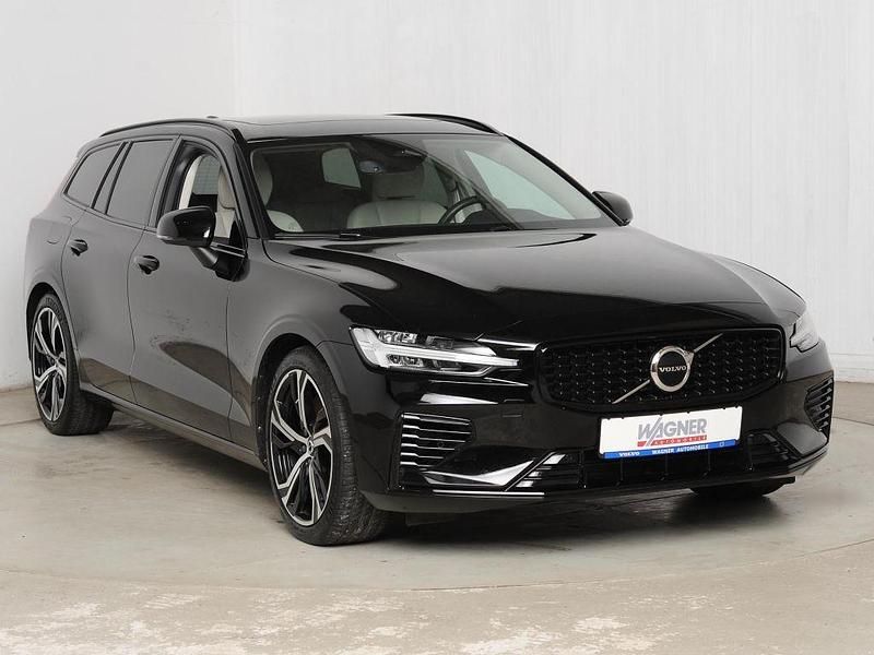 Gebraucht Volvo V60 Plus 310 PS (228 kW) 2023 Schwarz Kombi
