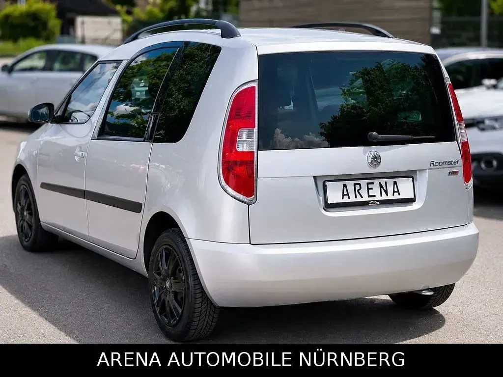 Gebraucht Skoda Roomster Comfort 105 PS (77 kW) 2007 Stribrna diamantova/diamantsil Van / Kleinbus