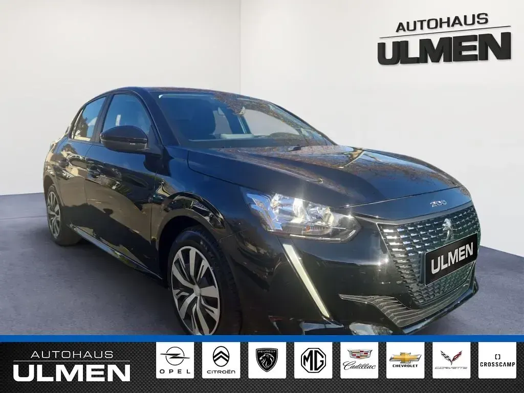 Gebraucht Peugeot 208 Active 101 PS (74 kW) 2023 Schwarz Kleinwagen
