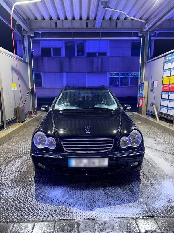 Gebraucht Mercedes C200 122 PS (89 kW) 2004 Schwarz Kombi