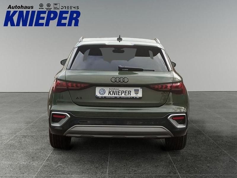 Neu Audi A3 Ambiente 150 PS (110 kW) 2025 Distriktgrün metallic Kombi