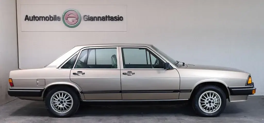 Gebraucht Audi 200 170 PS (125 kW) 1982 Gold Limousine