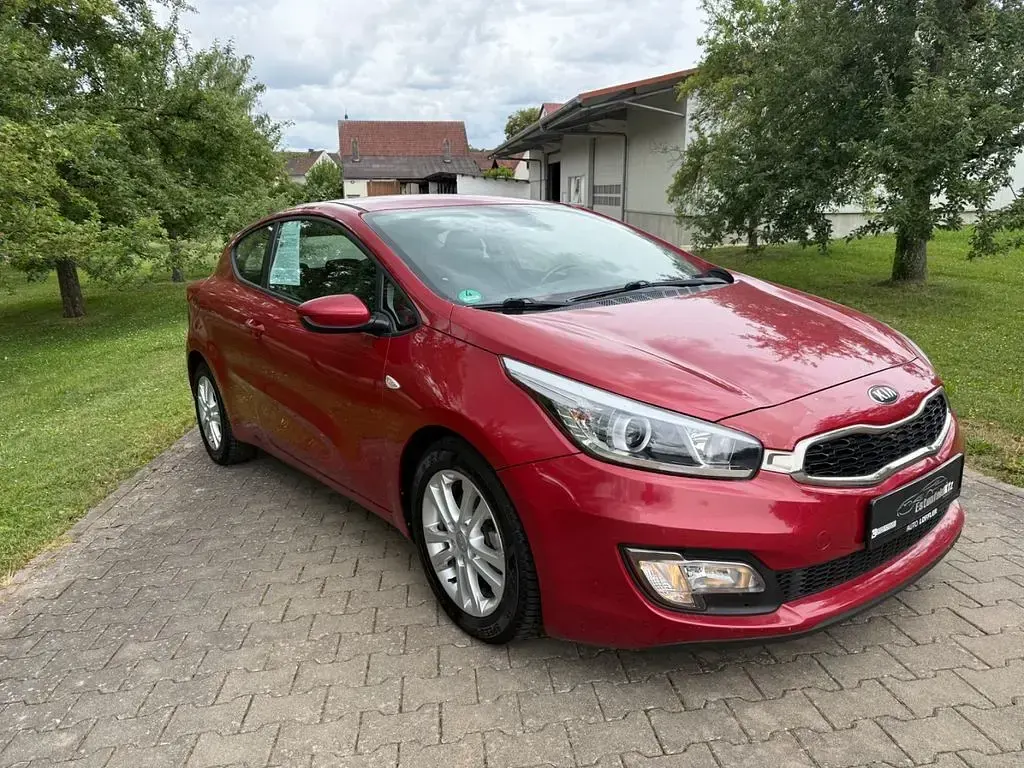 Gebraucht Kia Ceed Platinum Edition 135 PS (99 kW) 2013 Rot Kleinwagen