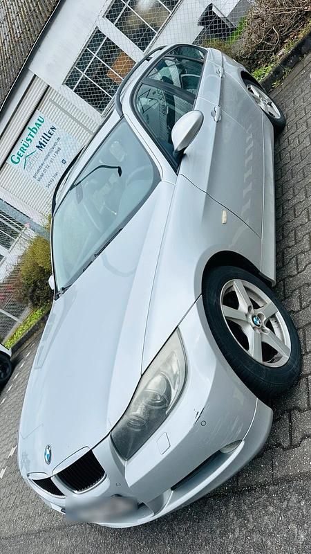 Gebraucht BMW 318 122 PS (89 kW) 2006 Grau Kombi