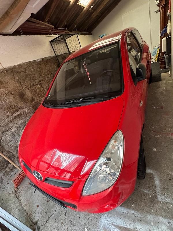 Rot Gebraucht 2009 Hyundai i20 Kleinwagen | 2.700 € (Fairer Preis) - Bild 1/4