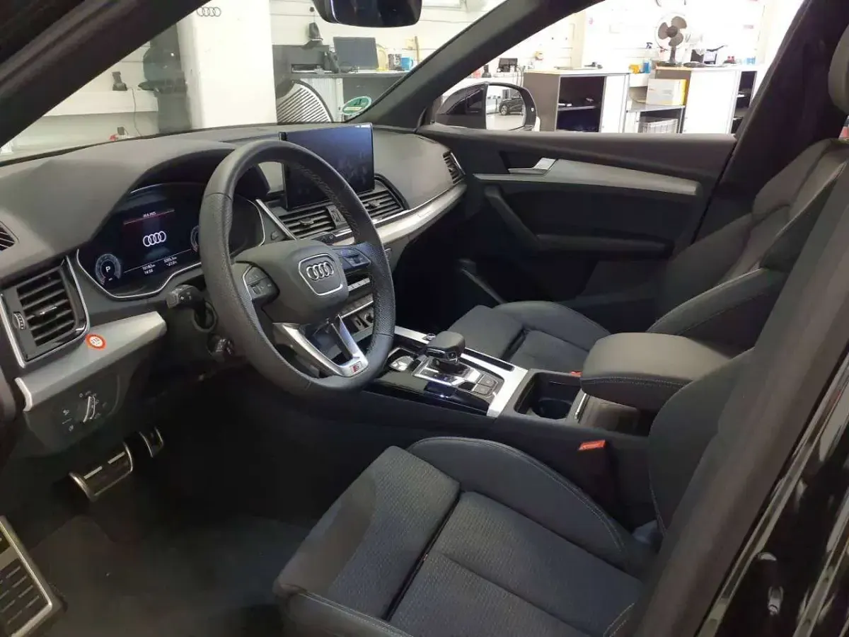 Gebraucht Audi Q5 Sportback Ambiente 204 PS (150 kW) 2025 SUV