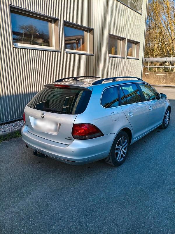 Usado VW Golf VI 105 HP (77 kW) 2010 Prateado Citadino