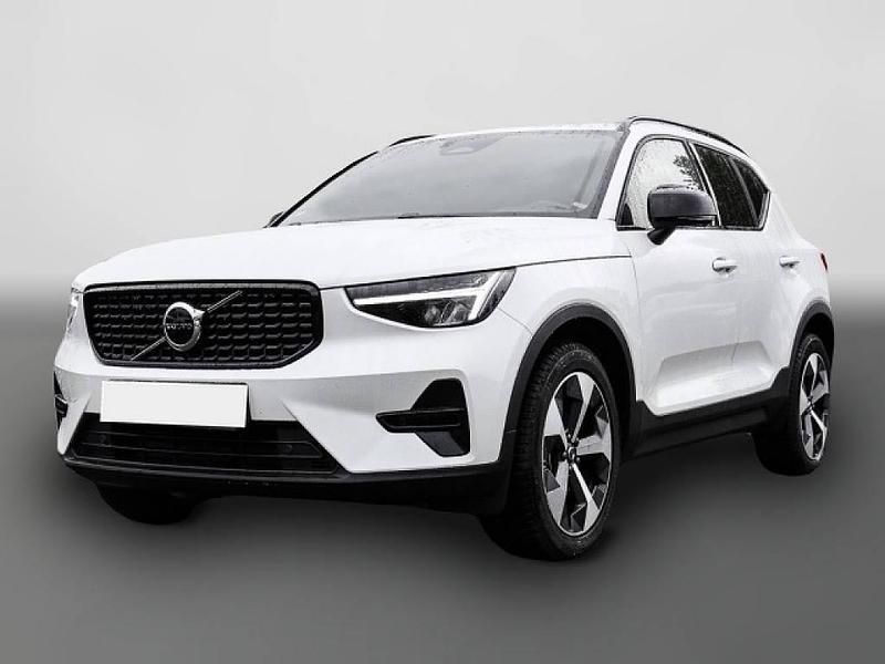 Weiß Gebraucht 2023 Volvo XC40 Plus SUV | 35.190 € (Fairer Preis) - Bild 1/4