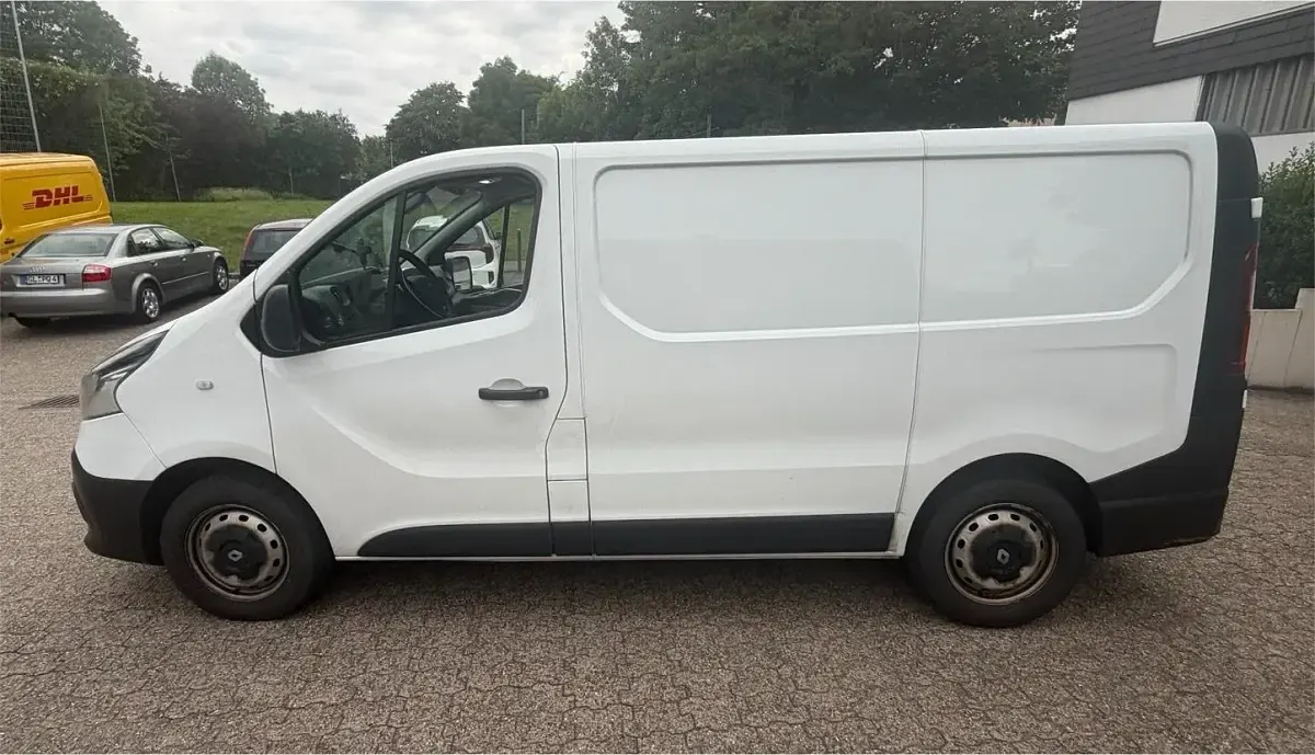 Gebraucht Renault Trafic 121 PS (88 kW) 2019 Weiß Van / Kleinbus