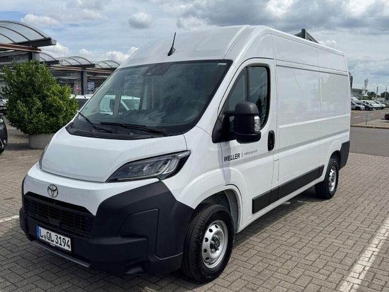 Weiss Neu 2025 Toyota Proace Comfort Van | 32.990 € (Guter Preis) - Bild 1/3
