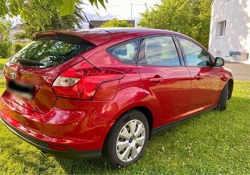 Usata Ford Focus 140 CV (102 kW) 2014 Rosso Berlina