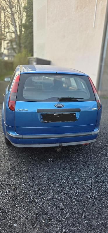 Gebraucht Ford Focus 90 PS (66 kW) 2005 Blau Kombi