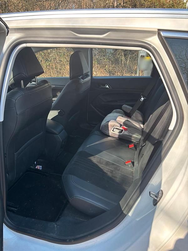 Gebraucht Peugeot 308 120 PS (88 kW) 2015 Weiß Kombi