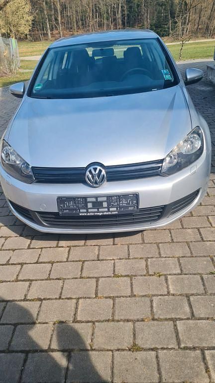 Gebraucht VW Golf VI Trendline 102 PS (75 kW) 2009 Silber Kleinwagen