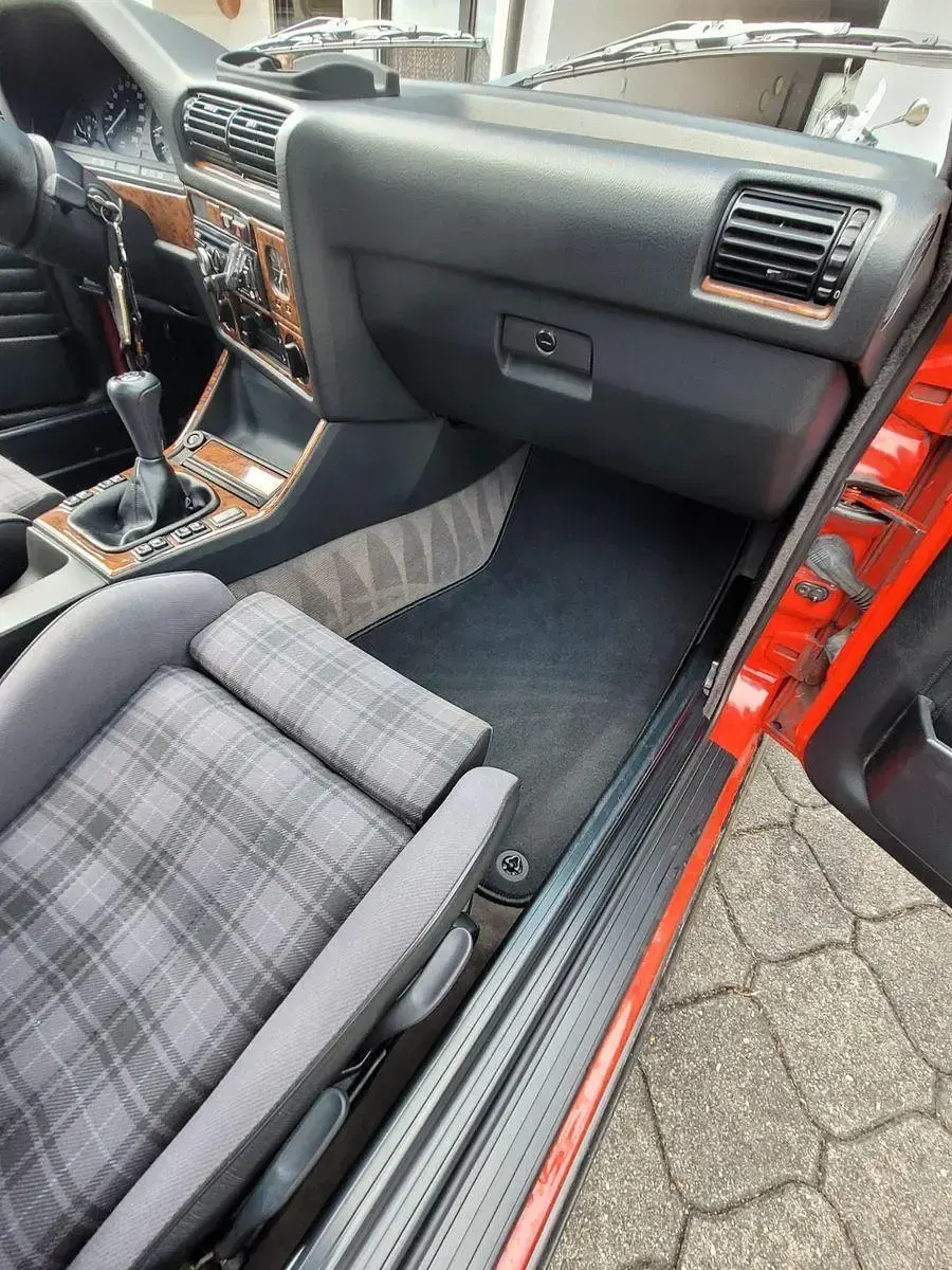Gebraucht BMW 318 Cabriolet Performance 113 PS (83 kW) 1991 Rot Cabrio