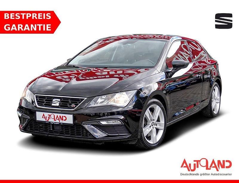 Mitternachtsschwarz (metallic) Gebraucht 2017 Seat Leon SC FR Kleinwagen | 15.950 € (Superpreis) - Bild 1/4